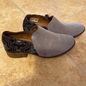 Women’s Tom’s shoetie